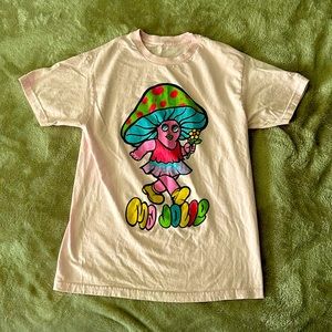 Pink Cotton graphic tee, like new, light use, pacsun